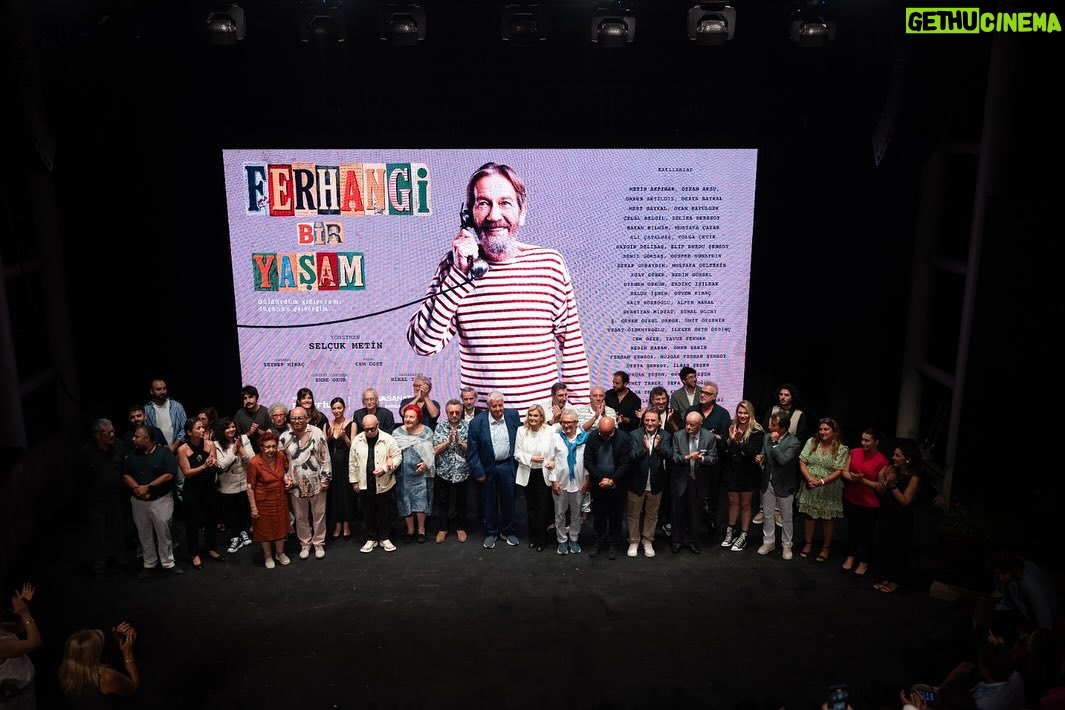 Derya Şensoy - 1K Likes - Porte Film yapımcılığında, Selçuk Metin yönetmenliğinde ve ENKA Sanat sponsorluğunda hayata geçen belgesel “Ferhangi Bir Yaşam”, 5 ve 8 Eylül tarihlerinde ENKA Açıkhava Tiyatrosu’nda izleyiciyle buluştu. Gösterimlere sanatçının başta ailesi olmak üzere okul arkadaşları, Ortaoyuncular, belgesele katkı sağlayanların da aralarında bulunduğu birçok değerli isim ve tiyatro sever katıldı. 

Belgesel, bugüne kadar gün ışığına çıkmamış çok değerli bir arşiv eşliğinde, Ferhan Şensoy’un tiyatro anlayışına olduğu kadar karakterine, dünya görüşüne ve yazar kimliğine odaklanıyor. Gelecek gösterimler Ekim ayı içerisinde Ses Tiyatrosu’nda gerçekleşecek.

📸Fotoğraflar @ilginerarslanyanmaz & @slckplt 

Yapım: Porte Film
Yönetmen: Selçuk Metin
Senaryo: Zeynep Miraç
Görüntü Yönetmeni: Emre Okur
Afiş Tasarımı: Mert Harmandar
Seslendiren: Nihal Yalçın
Müzik: Cem Öget

@portefilm @selcukmetin @zeynepmirac @_emreokur @mert_harmandar @nihalyalc @cemoget
@ortaoyunculartiyatrosu @ferhansensoy @deryasensoy @deryabaykal @zelihaberksoyoffical @okanbayulgen @dikmengürün  @zuolcay @fuatguner48 @guvenkirac @burhansesen @gokhansesen @tolgacevikofficial @cem_ozer @sermiyanm @hbilgin @mertbaykal @okanbayulgen @zelihaberksoyofficial @hbilgin @nedimgurselofficial @gencomertozgur @sermiyanm @umitozdemirofficial @cem_ozer @ayvazpekmez @nedimsaban @ilhansesen48 @burhansesen @gokhansesen @sefatantoglu @tildatezman @ospozonks @iammuratovali 

#enkasanat #ferhangibiryasam #enkavakfi #belgesel #ferhanşensoy #ortaoyuncular #portefilm