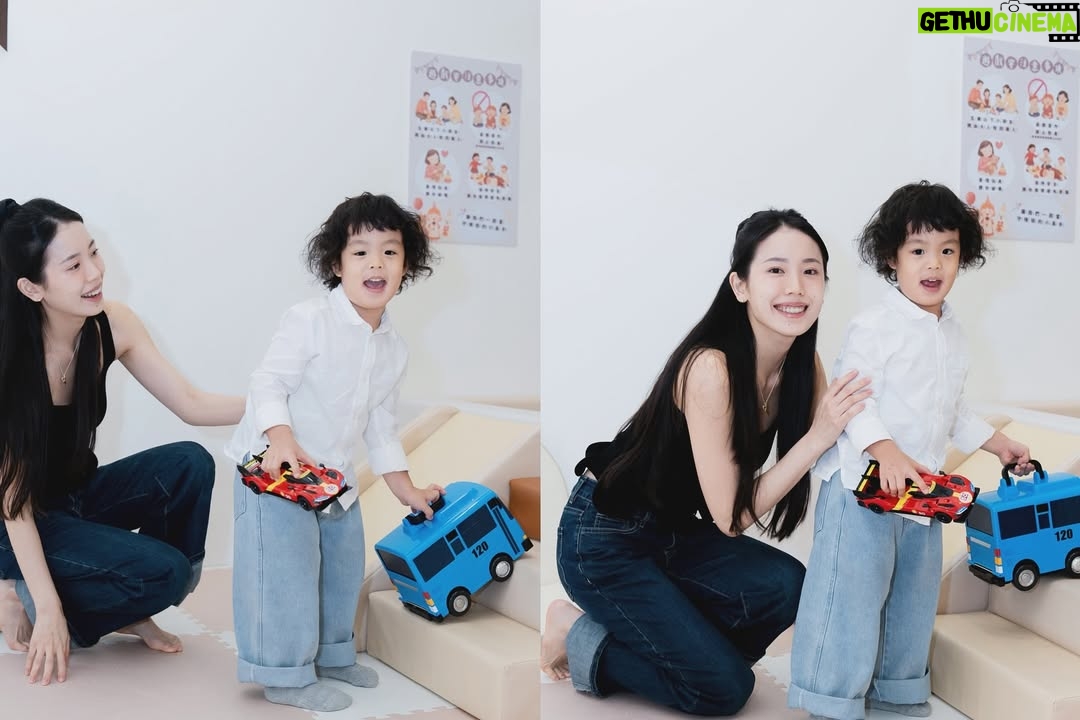 Dewi Chien - 31.3K Likes - 🩷🎂終於三歲了⋯
不知道是不是🥭太皮總覺得這一年過的特別久？！

雖然你的調皮搗蛋嚇到很多人，但我知道這是你對這世界有無比的好奇心，也知道是你天生的大膽讓你勇於挑戰，所以不管如何，媽媽都會陪你一起探索一起成長，永遠當那個唯一不怕你的人？！咦？！生日快樂my小赫寶貝😗🫰🏻

🍮場地、佈置、餐點： @dear_picnic （直接一手包辦）
餐點好吃～遊戲室好玩又舒適～只有💯可以形容！推！

差點忘了說⋯除了跑車⋯美樂蒂蛋糕也是壽星本人指定🤣

#小芒果🥭🥭🥭 #🥭的3歲生日趴 #永遠健康平安快樂