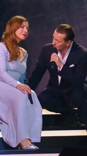 Ekaterina Guseva Instagram - Дорогая! Сядем рядом… #СергейЕсенин #СергейБезруков #ЕкатеринаГусева