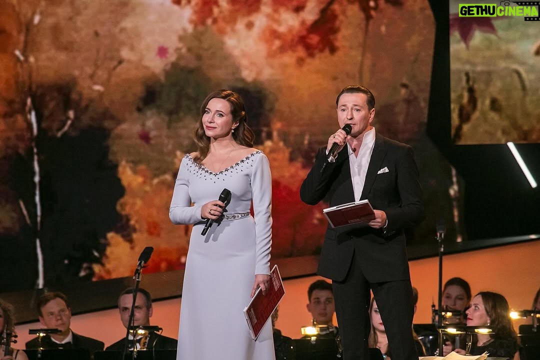Ekaterina Guseva - 7K Likes - 130 лет Сергею Есенину ! Необыкновенно прекрасный концерт к юбилею Поэта, который состоялся в Государственном Кремлёвском Дворце, смотрите на 1 канале @1.kanal 5 октября в 19:00. Спасибо Сергею Безрукову за идею и её грандиозное воплощение! Это было незабываемо!!! #СергейЕсенин #СергейБезруков #ЕкатеринаГусева