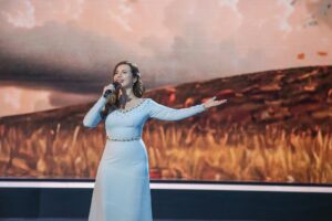 Ekaterina Guseva Instagram - 130 лет Сергею Есенину ! Необыкновенно прекрасный концерт к юбилею Поэта, который состоялся в Государственном Кремлёвском Дворце, смотрите на 1 канале @1.kanal 5 октября в 19:00. Спасибо Сергею Безрукову за идею и её грандиозное воплощение! Это было незабываемо!!! #СергейЕсенин #СергейБезруков #ЕкатеринаГусева