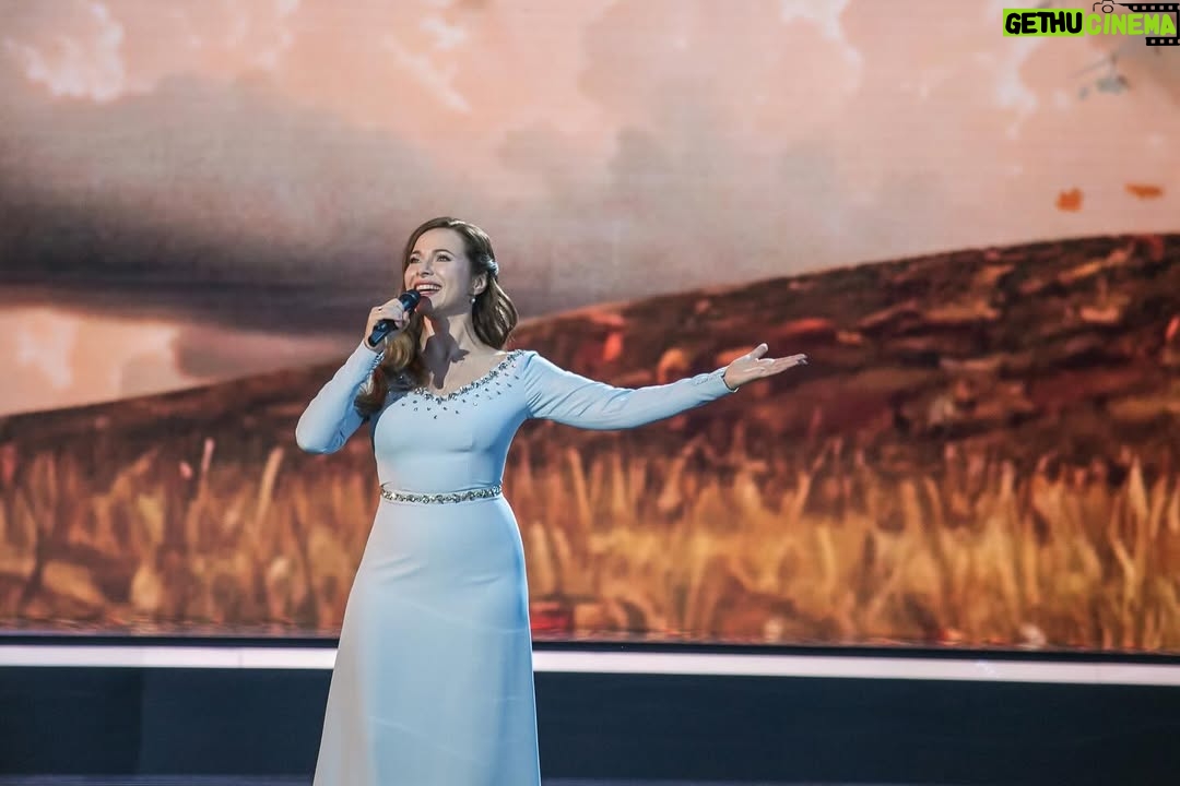 Ekaterina Guseva - 7K Likes - 130 лет Сергею Есенину ! Необыкновенно прекрасный концерт к юбилею Поэта, который состоялся в Государственном Кремлёвском Дворце, смотрите на 1 канале @1.kanal 5 октября в 19:00. Спасибо Сергею Безрукову за идею и её грандиозное воплощение! Это было незабываемо!!! #СергейЕсенин #СергейБезруков #ЕкатеринаГусева