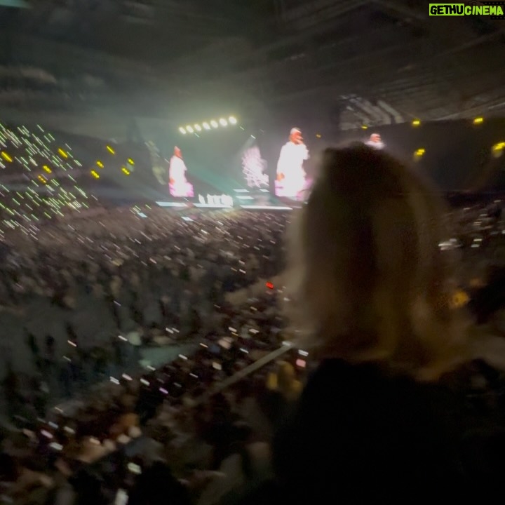 Ekaterina Skulkina - 23.6K Likes - Фантастическое перемещение во времени туда, где молодо-зелено, весело и наивно, беззаботно и волшебно!🤩 
@backstreetboys thank you very much for being there!🥰

Рахмет дорогим друзьям за приглашение, невероятное гостеприимство и заботу (а в Казахстане никогда и не было по-другому), драгоценное общение и неповторимые эмоции!
@daut.shaikhislamov ❤️
@malik_khassenov ❤️
@astanaconcert.kz ❤️

Foto by @anasta.kaz ✨