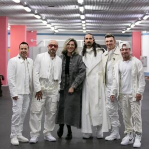 Ekaterina Skulkina Instagram - Фантастическое перемещение во времени туда, где молодо-зелено, весело и наивно, беззаботно и волшебно!🤩
@backstreetboys thank you very much for being there!🥰
Рахмет дорогим друзьям за приглашение, невероятное гостеприимство и заботу (а в Казахстане никогда и не было по-другому), драгоценное общение и неповторимые эмоции!
@daut.shaikhislamov ❤️
@malik_khassenov ❤️
@astanaconcert.kz ❤️
Foto by @anasta.kaz ✨