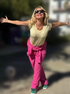 Eleni Menegaki Instagram - Δεν μετράω πλέον χρόνια , μετράω στιγμές ! Με ευγνωμοσύνη για όσα έζησα και προσμονή για  όσα έρχονται ! 🎂

Υ.γ  Εμείς γιορτάζουμε ταξιδεύοντας στην Ήπειρο, εδώ ειμαστε στα Τζουμέρκα !