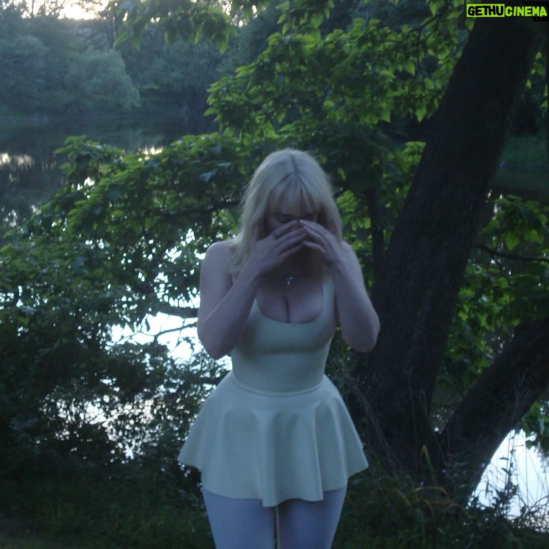 Elita Harkov - 57.7K Likes - Grateful for you and everything under the sun on this birthday
Love, Elita