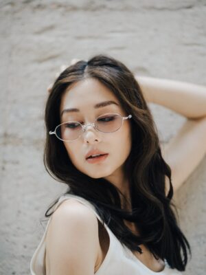 Eliza Sam Instagram - I’m looking at you🤍