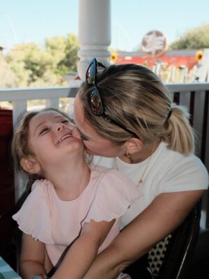 Éloïse Appelle Instagram - Des rires, de l’amour et des manèges 🎢💚