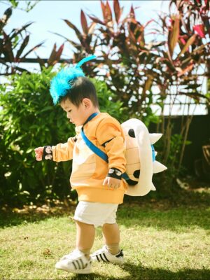 Elva Ni Chen-Xi Instagram - Mario family is here for 2025 Halloween 👻
每年的傳統當然要延續下去
這次大家自選人物
老二首當其衝選了蘑菇 他平時也很喜歡吃蘑菇
老大看到了家裡的yoshi帽子 就ok了做yoshi 簡單易行
老三沒得選 由爸爸決定做他的小跟班🤣 小魔怪
我本來想做公主但被爸爸拒絕
爸爸說媽媽一定要做mario 
因為mario是主角
那本公主就勉為其難的做主角吧🤪
#happyhalloween 
#halloweenfamilycostume 
#萬聖節 
📸 @lavonnli