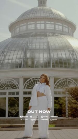 Elvana Gjata Instagram - OUT NOW “Knojna”. Watch the music video, listen on Spotify, Apple Music and all major DSP. LINK IN BIO