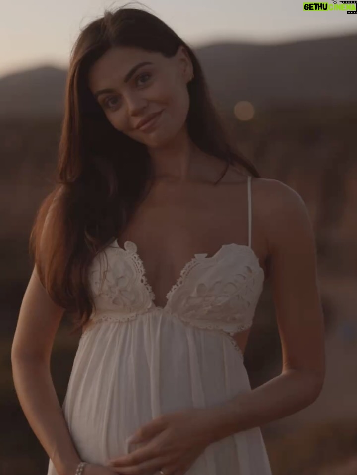 Emily Canham - 146.1K Likes - I’m quite simply over the moon to share that we have a baby on the way 🥹😌😌 I’ve never been more excited for a chapter in my life. Family means so much to me and I still can’t believe I get to start one of my own with my fiancé(!!). Feeling overwhelmingly grateful and honestly just crazy excited to be a mom🥹🥹

📷 @jkinphotos 
Dress @zimmermann