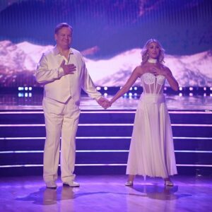 Emma Slater Instagram - The yell heard around the #DWTS ballroom 🤩 Andy and Emma’s Foxtrot was full of attitude and grace ✨ #TikTokNight