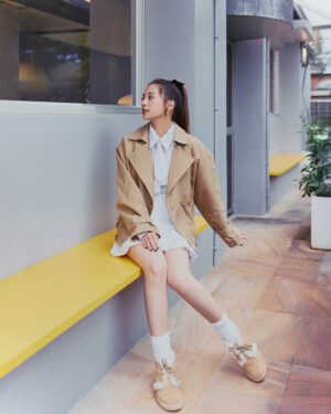 Emma Wu Instagram - 正式回歸我的家 @hi.comein 💕💕💕 
今天的我們長得好精緻！！！
#同意請給👍🏻👍🏻👍🏻
#我們又美又帥

🈺11/1起 
💕每週六 20:00 臺灣電視台
💕每週六 22:00 Netflix
💕每週日 20:00 八大綜合台
