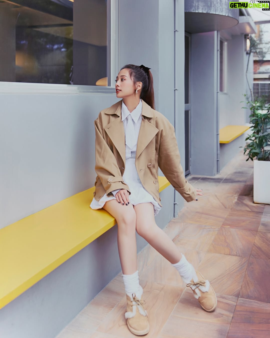 Emma Wu - 14.9K Likes - 正式回歸我的家 @hi.comein 💕💕💕 
今天的我們長得好精緻！！！
#同意請給👍🏻👍🏻👍🏻
#我們又美又帥

🈺11/1起 
💕每週六 20:00 臺灣電視台
💕每週六 22:00 Netflix
💕每週日 20:00 八大綜合台