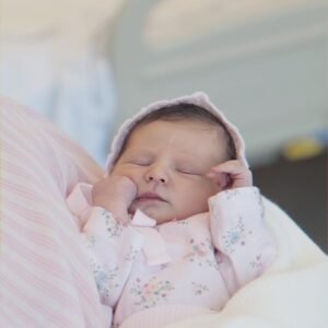 Eugenia Lemos Instagram - Bienvenida Alegra 💕

La felicidad máxima de nuestras vidas 🥹 

Llegaste este 28 de septiembre para cambiarlo todo y llenarnos del amor más puro. Te amamos hija 🥹