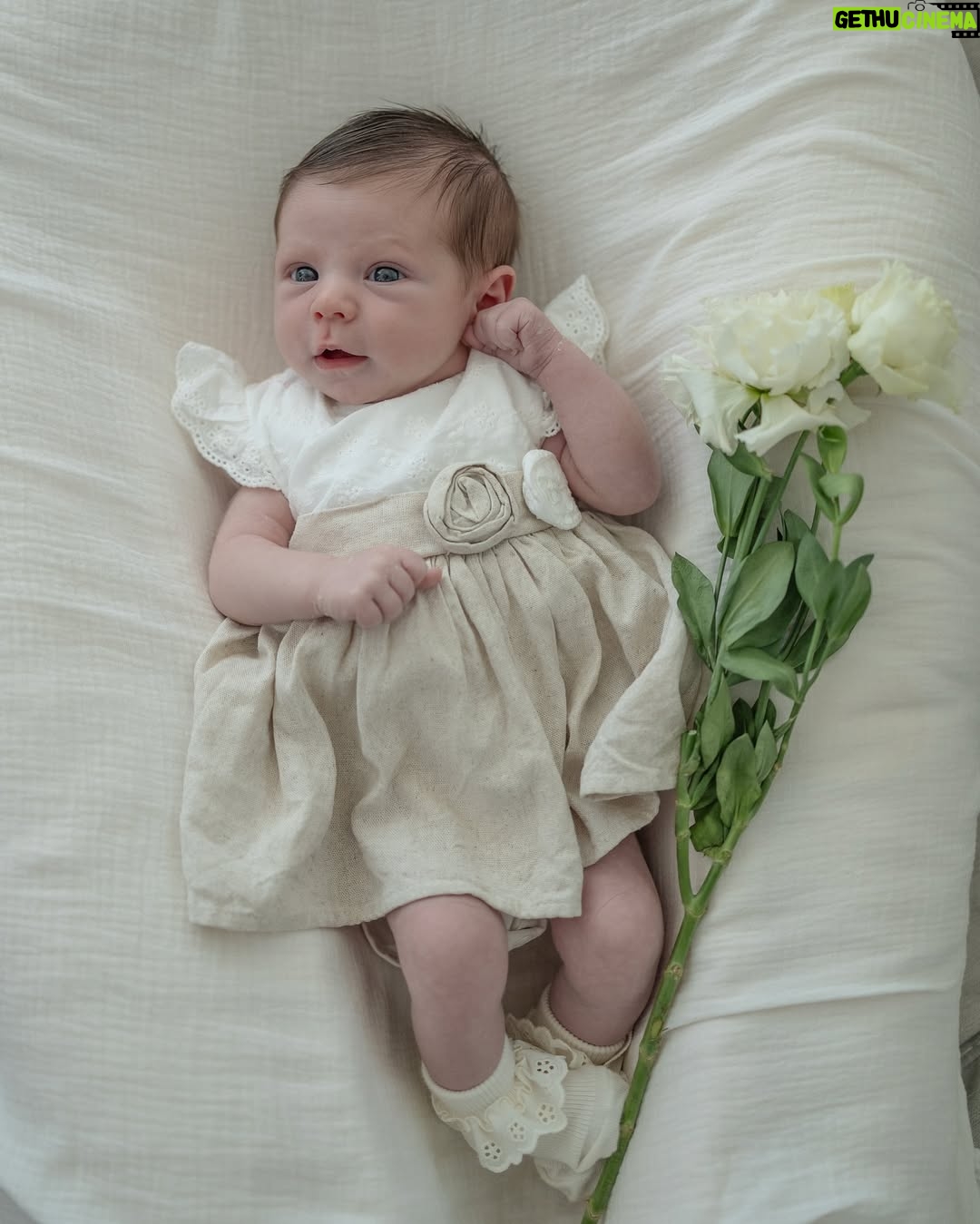 Eugenia Lemos - 64.2K Likes - Mis #BabyAlegraLooks de la semana 🤭💕 

Mi mami @eugenialemosok elige mis looks hermosos en @limonada.cl 💕✨