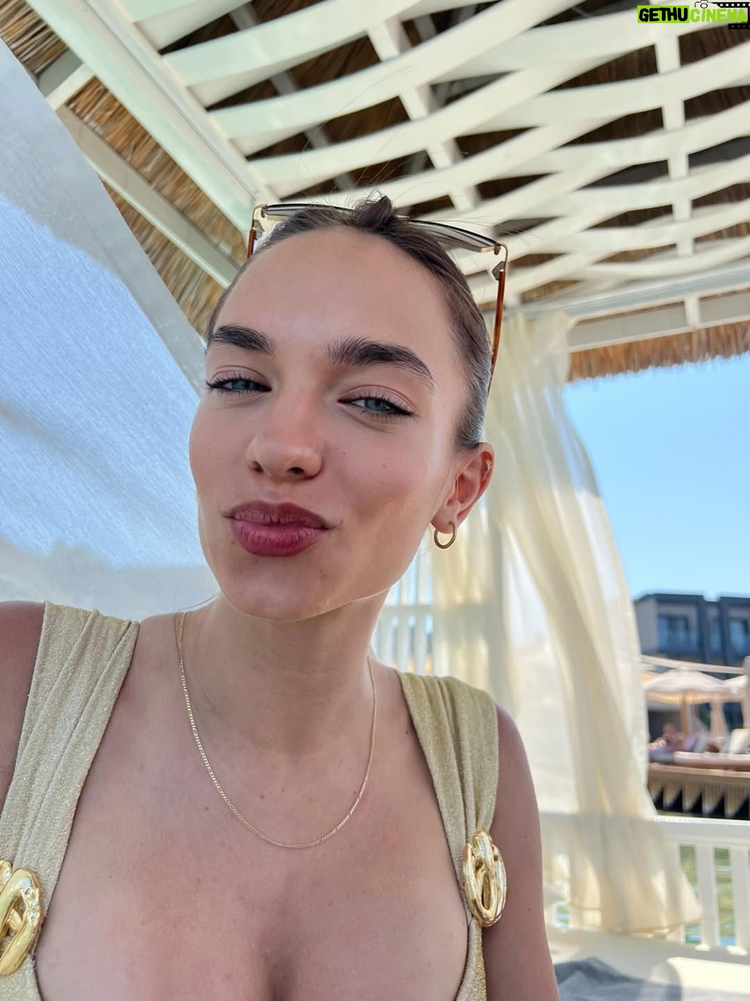 Eylül Tumbar - 118.4K Likes - ☀️