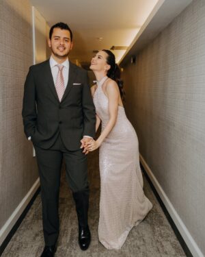Ezgi Şenler Instagram - 19.04.2025 💍 Bu harika nişanımızda yanımızda olan muhteşem insanlara ne kadar teşekkür etsem az kalır ! 
Başta bizi ağırlayan @limakambassadore ailesine, hayallerimden öte süslemeleriyle canım @sakorganizasyon ailesine,saç ve makyajda sihirli elleriyle yanımda olan @redwhitekuafor_merkez  @milaybasata @ali_burkay3344 ‘e ,bu anları ölümsüzleştiren muhteşem gözü olan canım arkadaşım @kubrabayramoglu iyi ki varsın. Nişan hediyelerimi yapan bitanem @emelekin ve  @amelies.collection ‘a ne kadar minnetarım anlatamam. Menülerimi hazırlayan kuzenim bebeğim @aleys.co!!!! Mükemmel elbisemi 10 günde hazırlayan bitanem @nilevgar 💋💋 Ve yanımızda olan ailelerimiz ve dostlarımıza çooook teşekkür ederiz. Siz olmasaydınız olmazdı. Hepinizi çook seviyoruz 💋🎀❤️