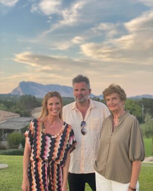 Filippa Lagerbäck Instagram - Mamma ❤️
“e la mamma che fa” continua nella forma della tua essenza pura d’amore, empatia e generosità. Nell’essere leale e rispettosa, allegra e sorridente, nel volere il bene di tutti, nei tuoi insegnamenti e modi di fare, con energia positiva e impegno, indipendenza e delicatezza. 
Sei sempre con noi. 
Grazie Mamma, solo cose belle.❤️

Grazie dell’abbraccio d’affetto enorme che ci avete mandato in questi giorni, la mamma sarebbe stata sorpresa e grata. 🌷🌷🌷