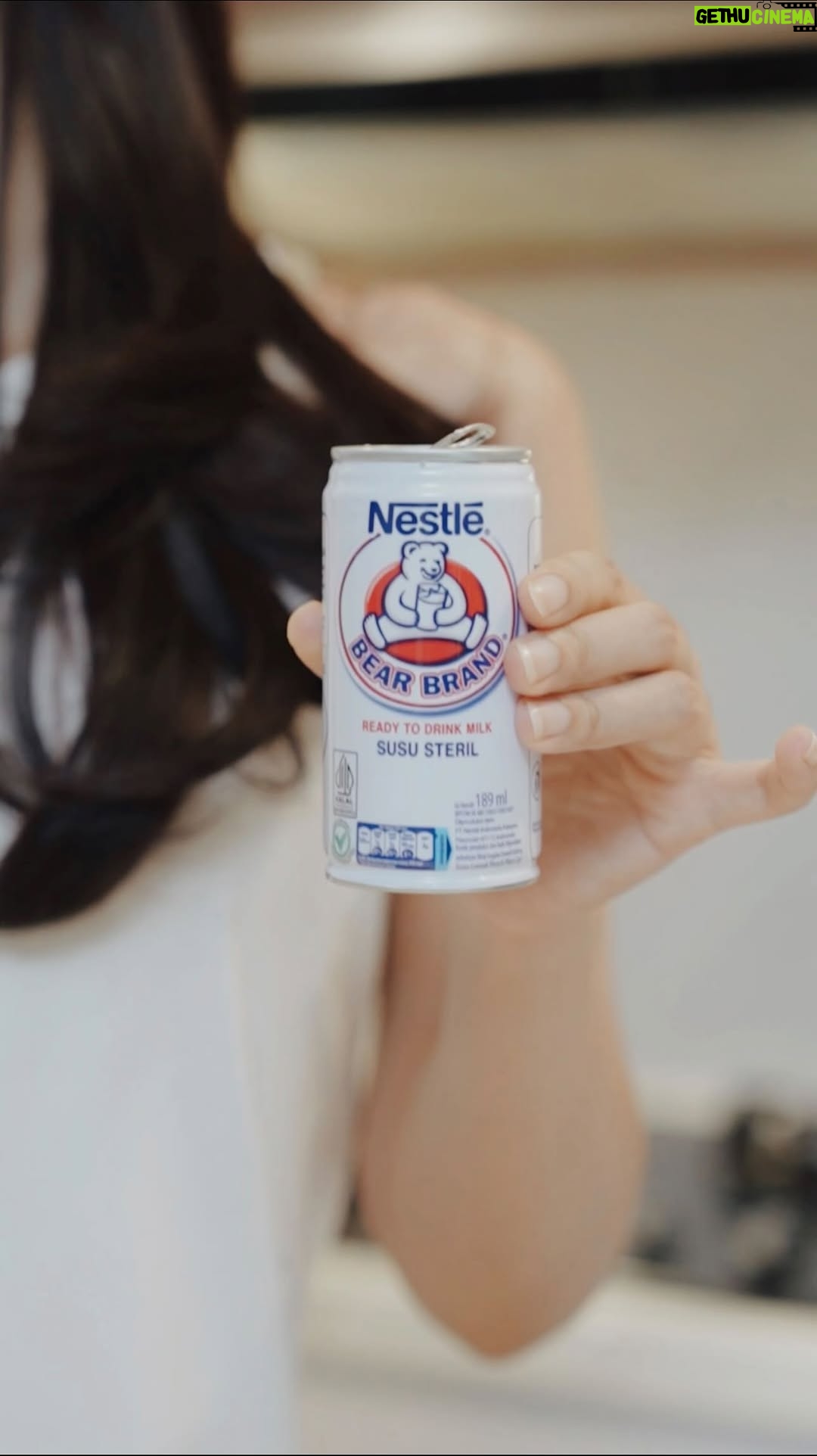 Fita Anggriani - 19.8K Likes - Jangan lupa ya untuk beli BEAR BRAND di Alfamart / Alfagift & kumpulkan STAR poin untuk memenangkan tiket ke BEAR BRAND Event: A Day of Purity tanggal ll Oktober 2025 di The Manor Andara, for members only ya !#MulaiDariKebiasaanKecil. 

Jangan lupa minum 1 kaleng BEAR BRAND setiap hari . BEAR BRAND, Rasakan Kemurniannya #RasakanKemurniannya 🤍