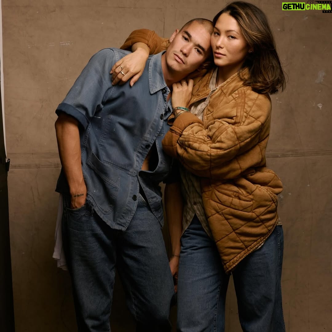 Fivel Stewart - 129.5K Likes - It's crazy when your bestfriend is your brother, your favorite photographer is your boyfriend and your sister from another mister styles you 

@jacobboll @booboostewart.art @leonamizrahi