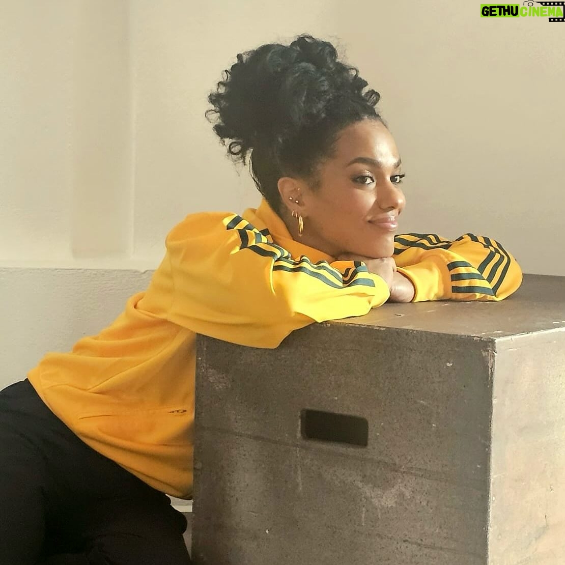 Freema Agyeman - 17.3K Likes - #PINCHPUNCHDUMP
April.