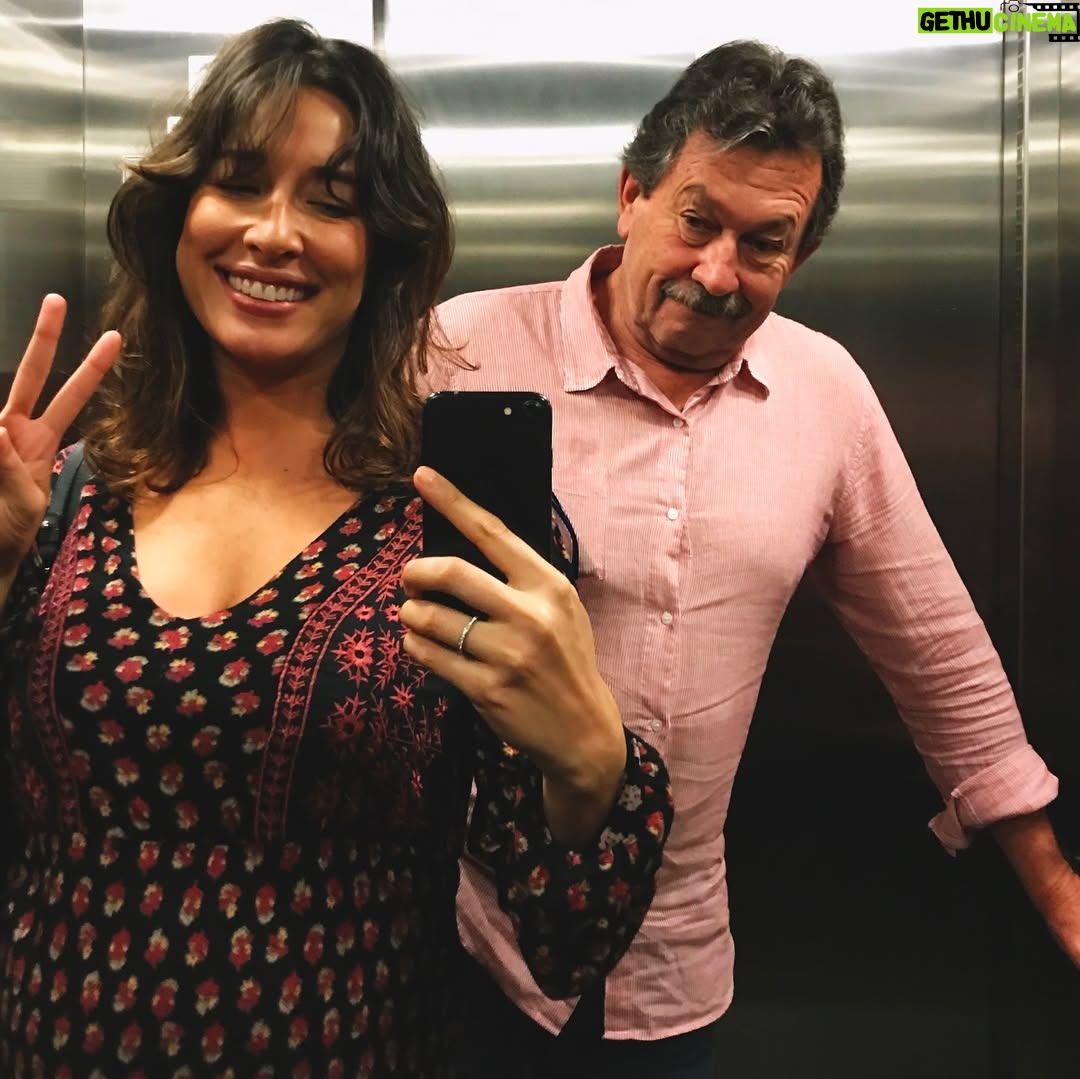 Giselle Itié - 5.6K Likes - Gerar é um ato político.
É solitário.
E é profundamente amoroso.

Se a vida pede coragem,
a gestação pede parceria.
Cuidar é amar.