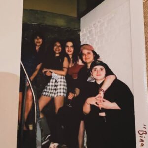 Gözde Mutluer Instagram - Son günlerde aşşırı gezdim hiç bir şeye üşenmedim. Günler böyle geçti. eski dostlarım, yeni arkadaşlarım, öpücükler