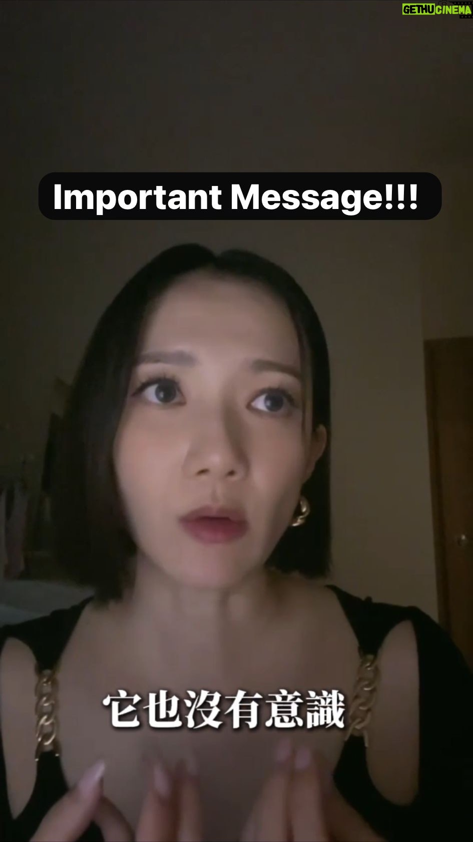 Grace Wong - 16.1K Likes - Please watch to the end!! 🙏🏼

可能你哋會覺得我講嘢太激進，或者諗太多，但係呢個係事實… 我一定要用愛心說誠實話… please listen to the end of the video. 🥹

“惟用愛心說誠實話，凡事長進，連於元首基督” ‭‭以弗所書‬ ‭4‬:‭15‬ ‭CUNP-神‬‬

Brothers and Sisters, we truly are in the end times, and may get raptured very soon! Receive your salvation through Jesus Christ the only one that can and has already paid for all your sins! I speak this with love as I hope no one will perish but you’ll all have eternal life. 🥹🙏🏼

“「神愛世人，甚至將他的獨生子賜給他們，叫一切信他的，不致滅亡，反得永生。”
‭‭約翰福音‬ ‭3‬:‭16‬ ‭CUNP-神‬‬

God bless you all!!! 

Bible references from the video below 👇🏻 

“我們現在照主的話告訴你們一件事：我們這活着還存留到主降臨的人，斷不能在那已經睡了的人之先。 因為主必親自從天降臨，有呼叫的聲音和天使長的聲音，又有神的號吹響；那在基督裏死了的人必先復活。 以後我們這活着還存留的人必和他們一同被提到雲裏，在空中與主相遇。這樣，我們就要和主永遠同在。”
‭‭帖撒羅尼迦前書‬ ‭4‬:‭15‬-‭17‬ ‭CUNP-神‬‬

“弟兄們，論到時候、日期，不用寫信給你們， 因為你們自己明明曉得，主的日子來到，好像夜間的賊一樣。 人正說「平安穩妥」的時候，災禍忽然臨到他們，如同產難臨到懷胎的婦人一樣，他們絕不能逃脫。 弟兄們，你們卻不在黑暗裏，叫那日子臨到你們像賊一樣。 你們都是光明之子，都是白晝之子。我們不是屬黑夜的，也不是屬幽暗的。 所以，我們不要睡覺像別人一樣，總要警醒謹守。 因為睡了的人是在夜間睡，醉了的人是在夜間醉。 但我們既然屬乎白晝，就應當謹守，把信和愛當作護心鏡遮胸，把得救的盼望當作頭盔戴上。 因為神不是預定我們受刑，乃是預定我們藉着我們主耶穌基督得救。 他替我們死，叫我們無論醒着，睡着，都與他同活。 所以，你們該彼此勸慰，互相建立，正如你們素常所行的。”
‭‭帖撒羅尼迦前書‬ ‭5‬:‭1‬-‭11‬ ‭CUNP-神‬‬

“又有權柄賜給牠，叫獸像有生氣，並且能說話，又叫所有不拜獸像的人都被殺害。 牠又叫眾人，無論大小、貧富、自主的、為奴的，都在右手上或是在額上受一個印記。 除了那受印記、有了獸名或有獸名數目的，都不得做買賣。”
‭‭啟示錄‬ ‭13‬:‭15‬-‭17‬ ‭CUNP-神‬‬