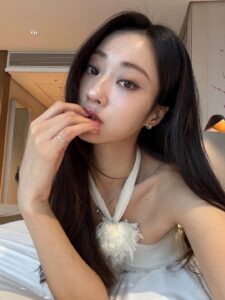 Actress Gyeongree HD Photos and Wallpapers October 2025