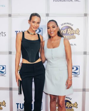 Hannah Jeter Instagram - Always so proud of all the work @jeterturn2 does. Great weekend at the second annual @derekjeter Blackjack Tournament!
