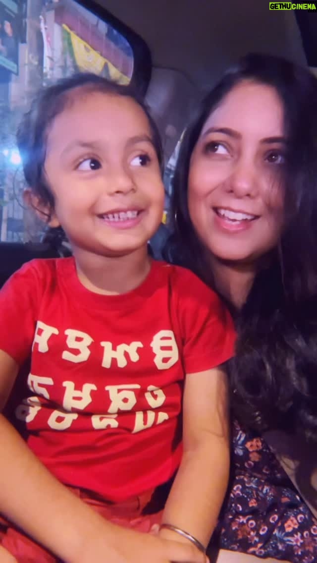 Harshdeep Kaur - 9.4K Likes - There’s a new singer in town who doesn’t let me sing 😜🥰 #HunarSings 

(Ps. He’s been continuously singing this song since the day he heard me sing it on one of my concerts 😇 )

#HarshdeepKaur #HunarSingh #MomSon #Mamasboy #Jabkoibaat