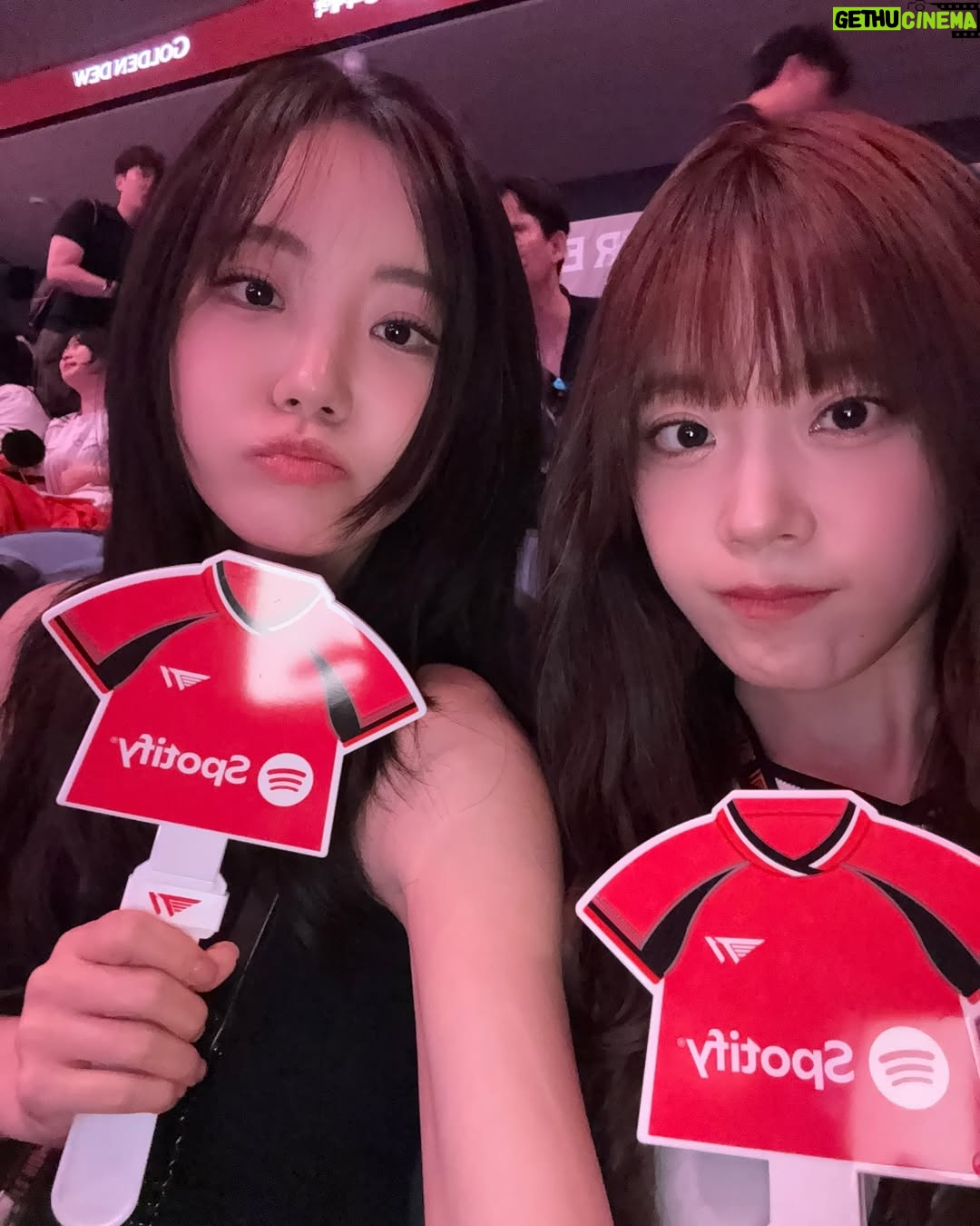 Hur Young-ji - 29.1K Likes - 어제의협곡에서 못나오는중...