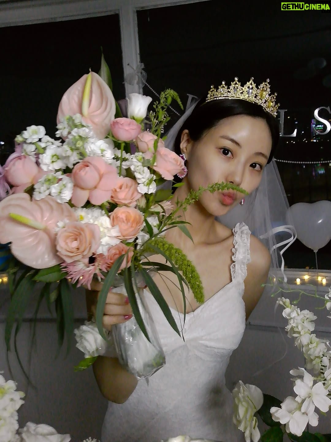 Hur Young-ji - 29.3K Likes - .
나의반쪽 사랑하는 우리언니❤️
사진보면서도 눈물 펑펑인데....그래도 쿨하게 보내줄게!
진짜 많이 사랑해 건강하고 행복하게 잘살아!