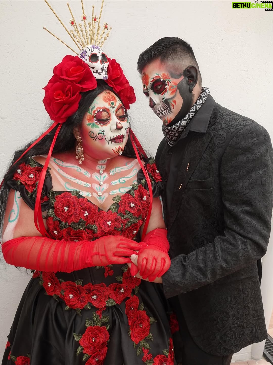 Herly RG - 39.7K Likes - Te voy amar hasta morir 💀❤️ 

No se pierdan nuestro episodio de mañana @polos.opuestos.podcast 7:00 pm quedo precioso 💀❤️

💄Make-up: @mabel_kotta