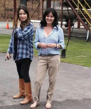 Holly Marie Combs Instagram - It's been a year but it's been a minute for me. You still light the way for so many. And you are missed by so many. Thank you to everyone who did a #shandosunday post or prayer or just a passing thought. She would be so pleased. 🤍 1018