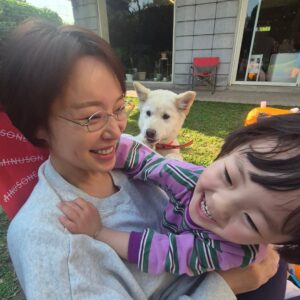 Hwang Jung-eum Instagram - 하이킥 노래만들어도햅삐 강시기가내품에안길때마다 햅삐💕