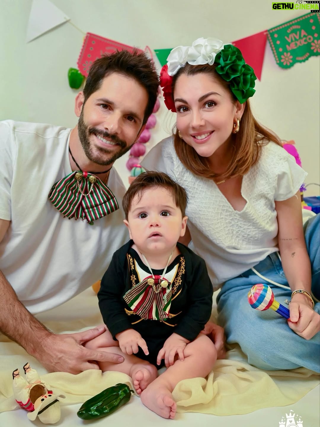 Ilean Almaguer - 77.9K Likes - Gracias @erase1foto por capturar nuestro primer 15 de Septiembre juntos. 🥰 Son lo máximo! ✨💕
#fy #baby #love