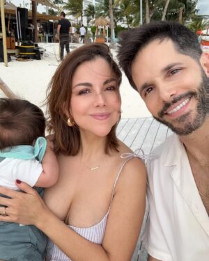 Ilean Almaguer Instagram - Un poquito de nuestro Mayo. 🥰💙

#love #family #fyp #baby