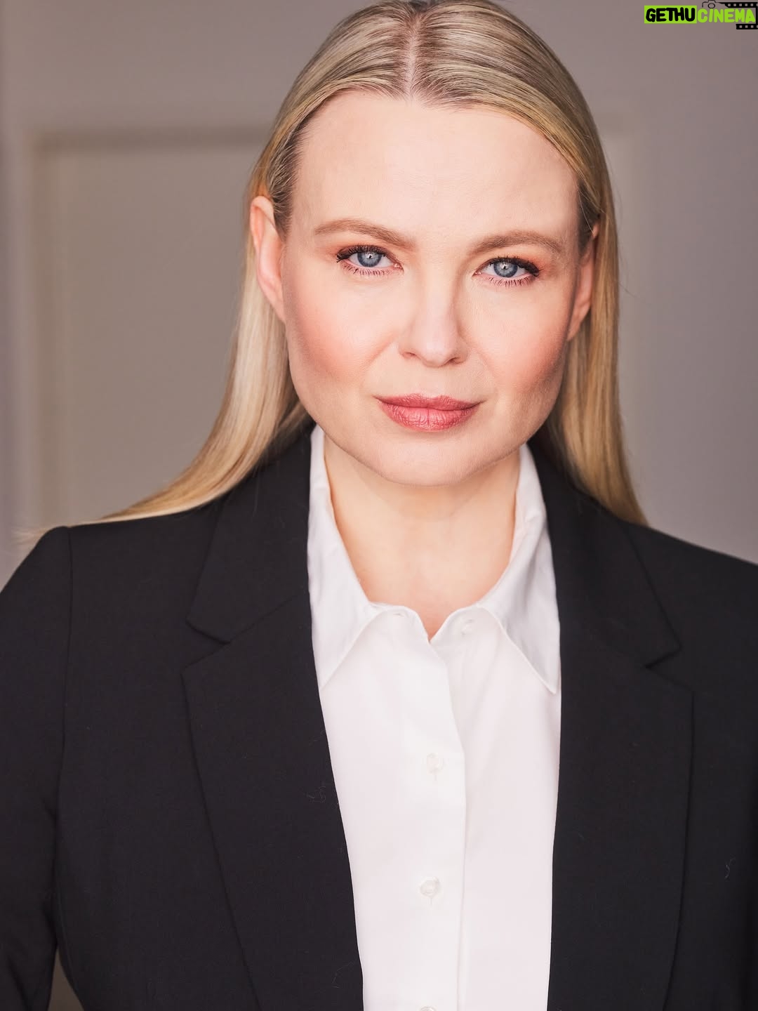 Irina Voronina - 498 Likes - Forgot to brag about new headshots by @joannadegeneres ! So many awesome looks!!! #irinavoronina #headshots #lifeofanactor