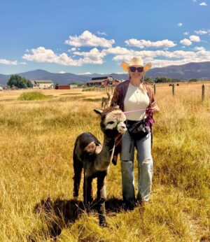 Irina Voronina Instagram - Enjoyed spending time with friends and family this summer!. 🌅🦙🗻🐎☀️ Montana summers - five stars. 🌟 Jury duty - zero stars. 👎 Do not recommend  #montana #bozeman #montanatravel #irinavoronina