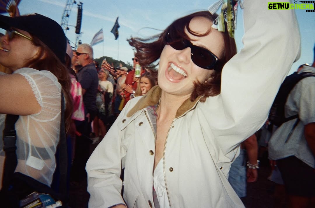 Iris Apatow - 103.3K Likes - 🫶🏻🫶🏻🫶🏻
