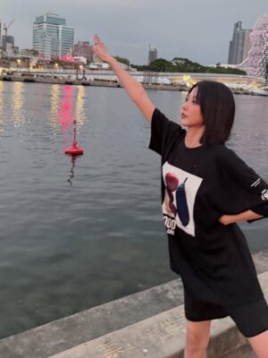 Ivy Shao Instagram - Take a little time to smile 

@michaelkors