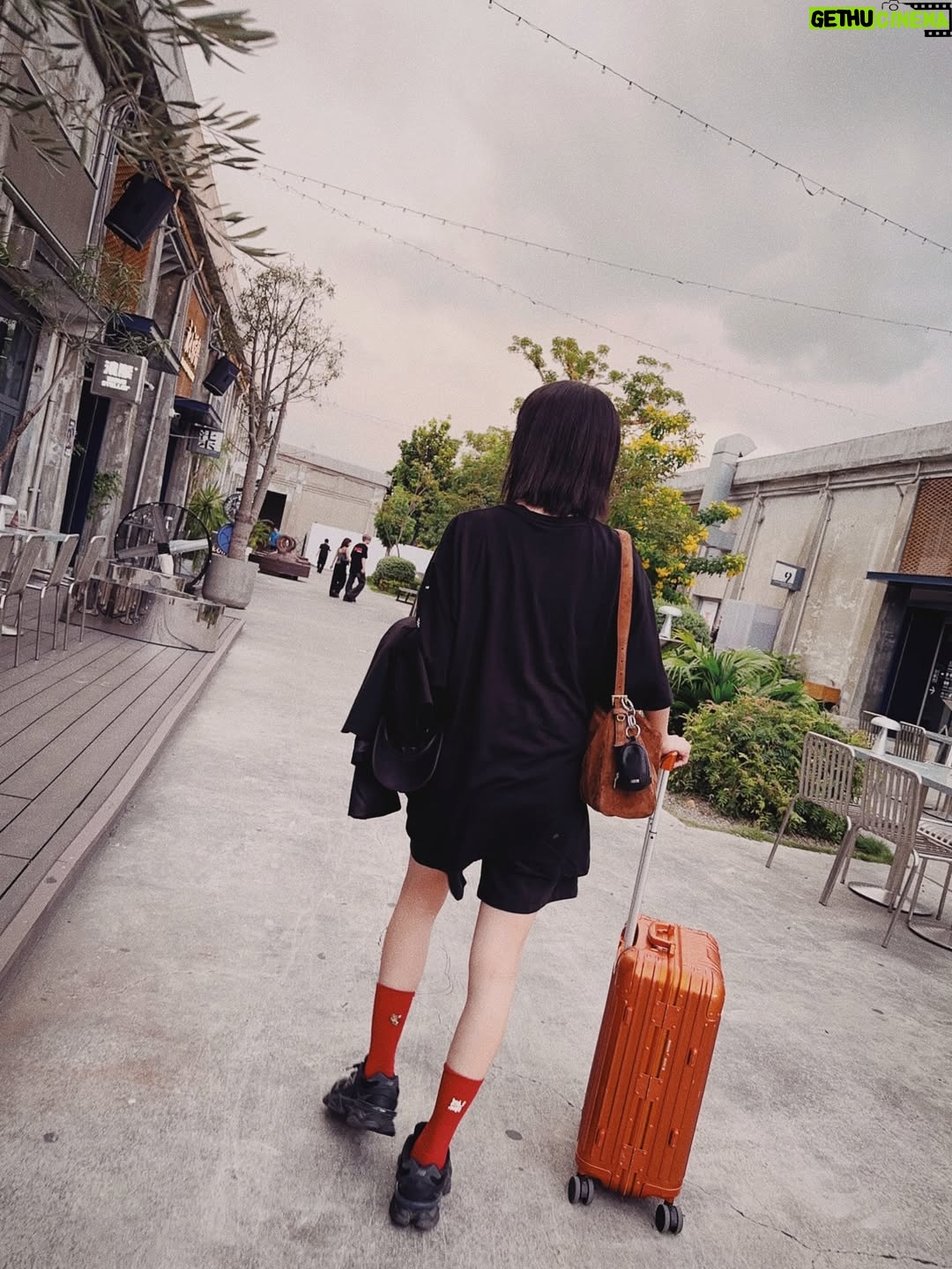 Ivy Shao - 39.7K Likes - Take a little time to smile 

@michaelkors