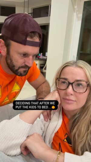 Jamie Otis Instagram - We may or may not have been nudging them to get our favorite candy while they were trick or treating 😜…Anyone else do this with their kids🫢

Hope you all had a Happy Halloween and fun trick or treating! Now it’s my FAVORITE time of the year—CHRISTMAS!!!🎅🎄🤶

I’m gonna try to convince Doug to put our tree up tomorrow. We’re going to my SIL for Thanksgiving so it’s def not too early!🤗

Do you decorate for Christmas right after Halloween or wait til after Thanksgiving. I used to wait, but Christmas is just so magical and one month out of the year isn’t long enough for me anymore.☺️