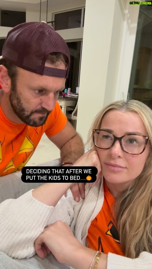 Jamie Otis - 2.6K Likes - We may or may not have been nudging them to get our favorite candy while they were trick or treating 😜…Anyone else do this with their kids🫢

Hope you all had a Happy Halloween and fun trick or treating! Now it’s my FAVORITE time of the year—CHRISTMAS!!!🎅🎄🤶

I’m gonna try to convince Doug to put our tree up tomorrow. We’re going to my SIL for Thanksgiving so it’s def not too early!🤗

Do you decorate for Christmas right after Halloween or wait til after Thanksgiving. I used to wait, but Christmas is just so magical and one month out of the year isn’t long enough for me anymore.☺️