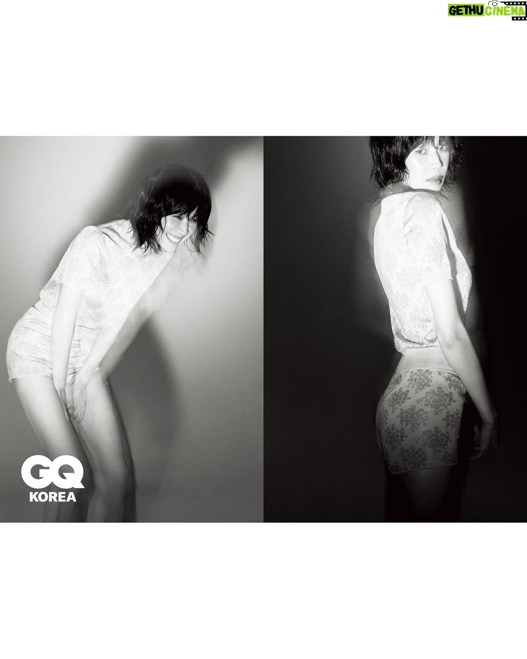 Jang Do-yeon - 44.3K Likes - 새로이 빚어졌거나, 또는 미처 몰랐던 장도연의 장면들. 그리고 ‘좋은 영화’ 목록에 꽂아두고 자꾸 재생하고 싶은 슴슴하고 앙증맞고 짙은 장도연의 이야기를 <지큐> 7월호, gqkorea.co.kr에 담았습니다. 
-
@jang.doyoun #JANGDOYOUN #장도연 #너의나라 #장도바리바리 #GQKOREA 
-
FEATURE EDITOR 전희란 
PHOTOGRAPHER 장기평 @keep_young 
STYLIST 박선영 @fotodud 
HAIR 안혜수 @ineedsoo
MAKE-UP 강미 at 그린 @gmavec