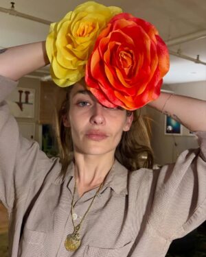 Jemima Kirke Instagram - I was born to be 40. 💐