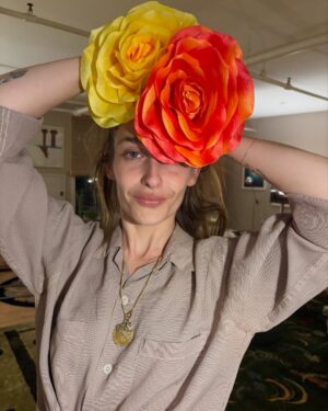 Jemima Kirke Instagram - I was born to be 40. 💐