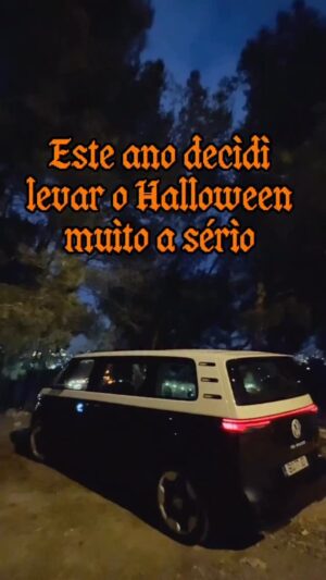 Jessica Athayde Instagram - As coisas que uma mãe faz pelos filhos 🎃

@volkswagencomhistorias #idbuzz